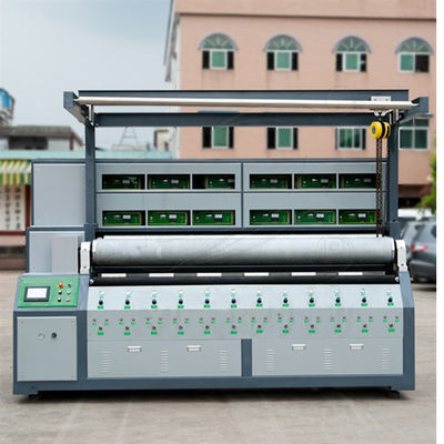 Machines piquantes industrielles durables de PLC, machine gravante en refief de la feuille 220V en plastique